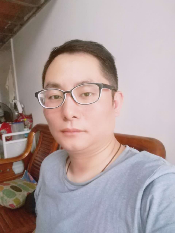 流星的尾巴的第一张照片--霞浦婚介网