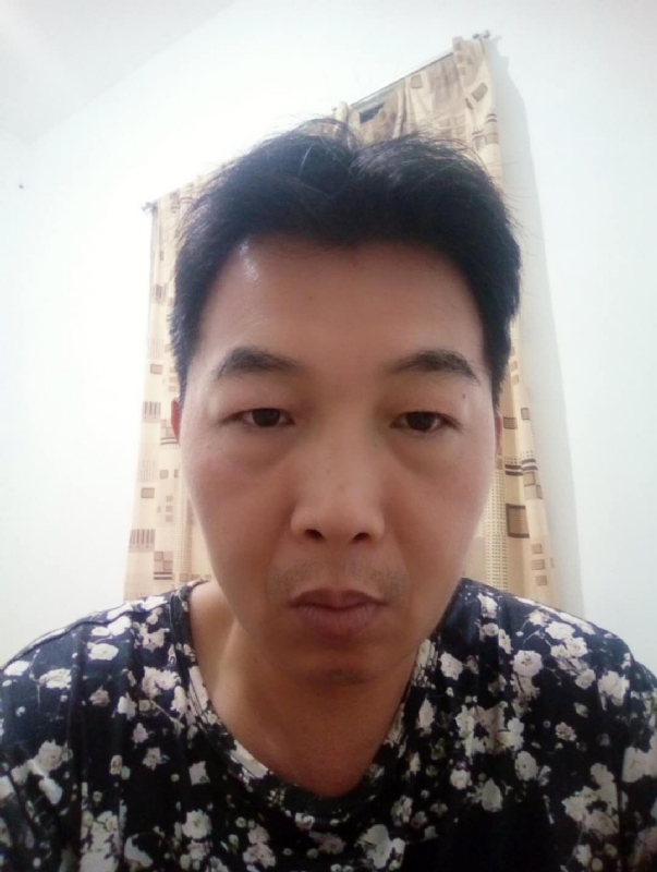 繁华哀伤的第一张照片--霞浦婚介网