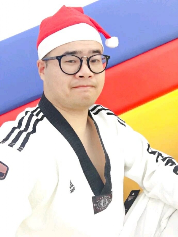 何当重相见的第一张照片--霞浦婚介网