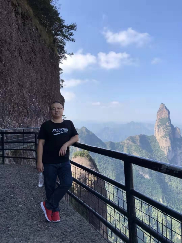 不杵于物的第一张照片--霞浦婚介网