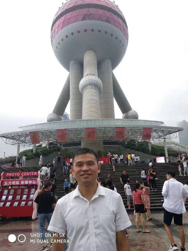 小猫吃老鼠的第一张照片--霞浦婚介网