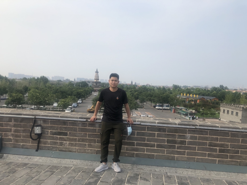 123.向左向右的第一张照片--霞浦婚介网