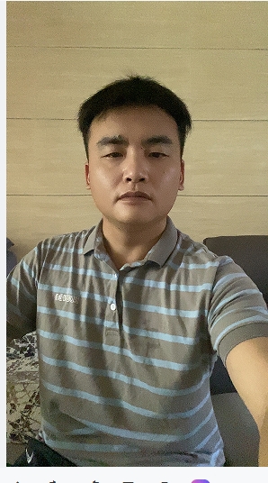 走在红毯那一天的第二张照片--霞浦婚介网