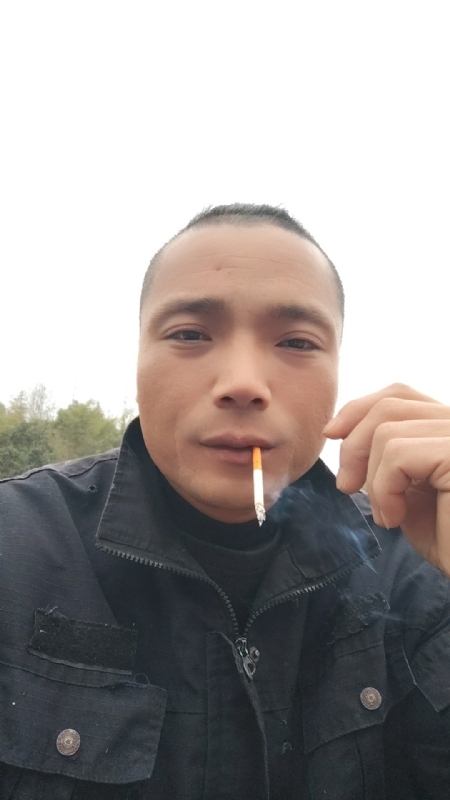 伯爵的第一张照片--霞浦婚介网