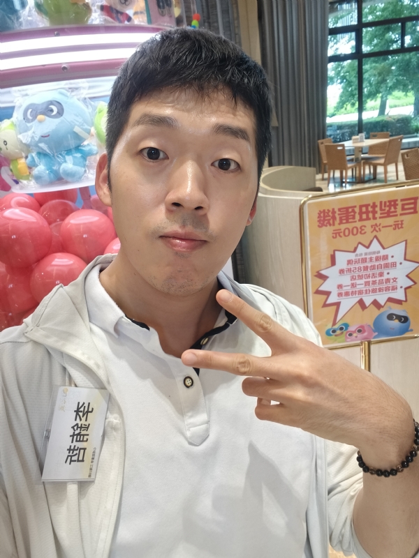 銪哲的第一张照片--霞浦婚介网